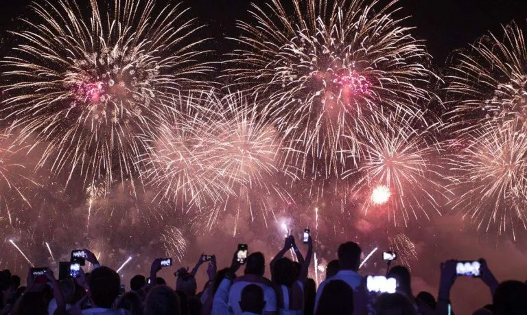 Serra decide ter queima de fogos em três praias durante o Réveillon